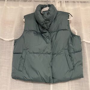 Old Navy Women's Puffer Vest - Blue
